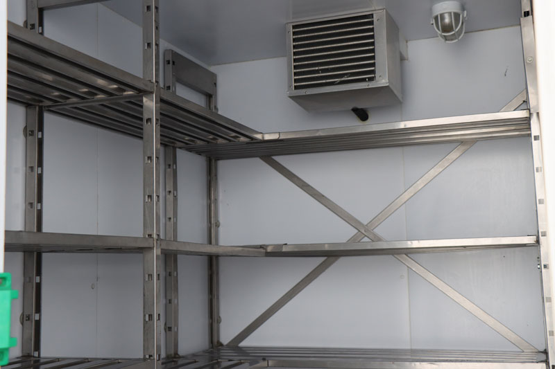 Kühlwagen-innen-igk